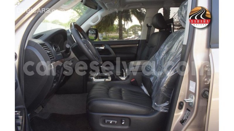 Big with watermark toyota land cruiser east mahe import dubai 6698