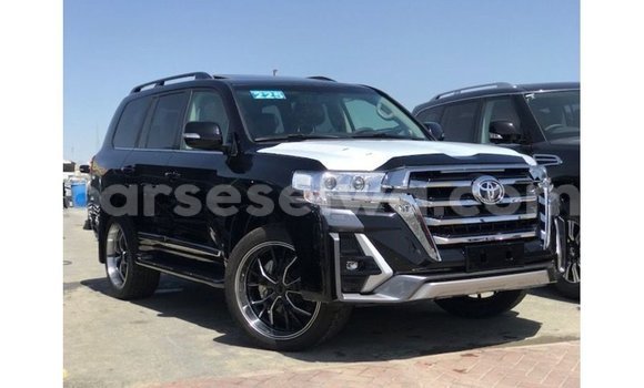 Buy Import Toyota Land Cruiser Black Car in Import - Dubai in East Mahé Buy Import Toyota Land Cruiser Black Car in Import - Dubai in East Mahé