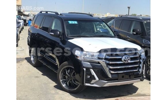 Buy Import Toyota Land Cruiser Black Car in Import - Dubai in East Mahé Buy Import Toyota Land Cruiser Black Car in Import - Dubai in East Mahé