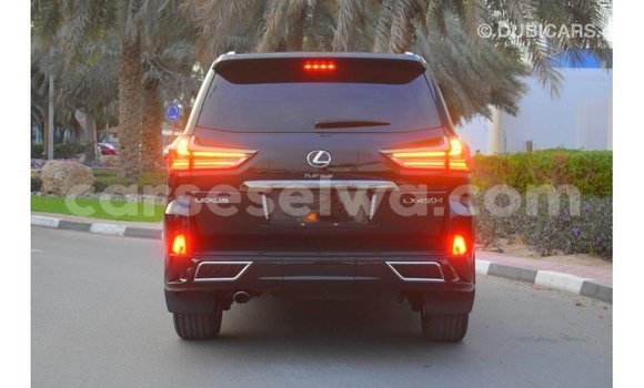 Acheter Import Voiture Lexus LX Noir à Import - Dubai, East Mahé Acheter Import Voiture Lexus LX Noir à Import - Dubai, East Mahé
