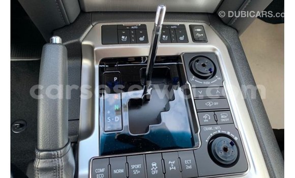 Buy Import Toyota Land Cruiser Other Car in Import - Dubai in East Mahé Buy Import Toyota Land Cruiser Other Car in Import - Dubai in East Mahé
