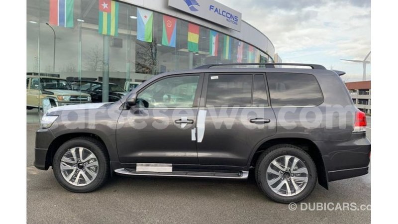 Big with watermark toyota land cruiser east mahe import dubai 6709