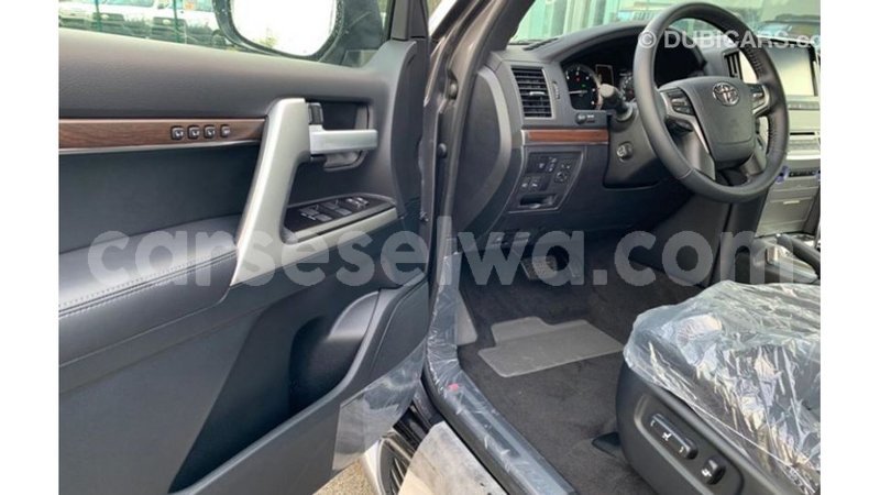 Big with watermark toyota land cruiser east mahe import dubai 6709