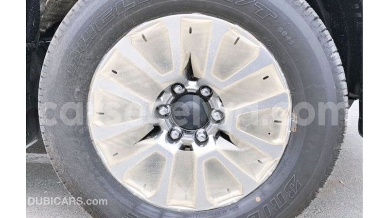 Big with watermark toyota prado east mahe import dubai 6710