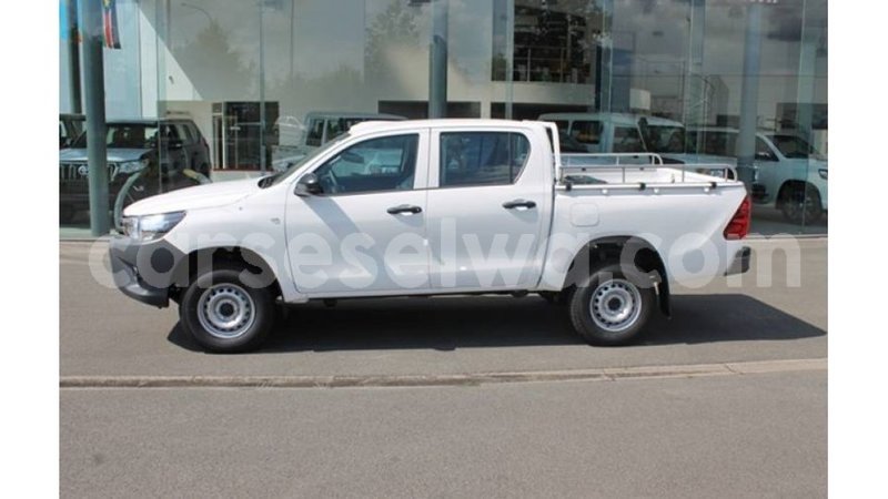 Big with watermark toyota hilux east mahe import dubai 6711