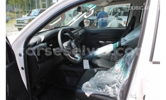 Buy Import Toyota Hilux White Car in Import - Dubai in East Mahé Buy Import Toyota Hilux White Car in Import - Dubai in East Mahé