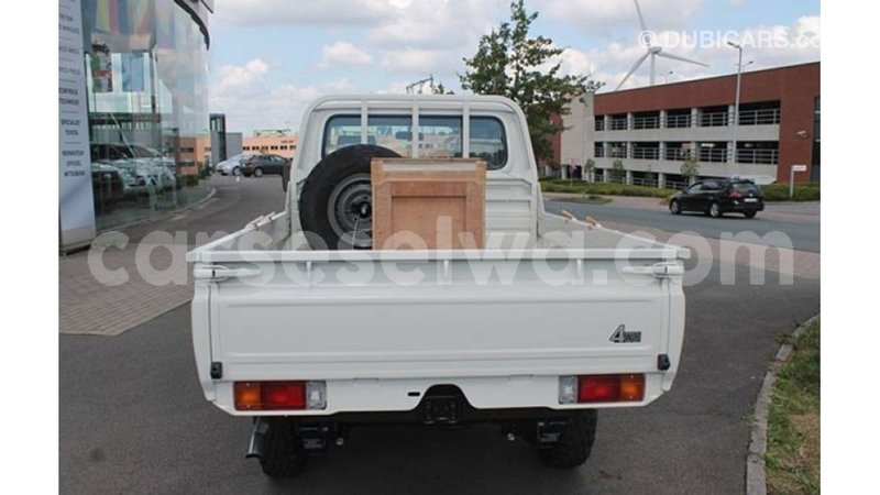 Big with watermark toyota land cruiser east mahe import dubai 6716