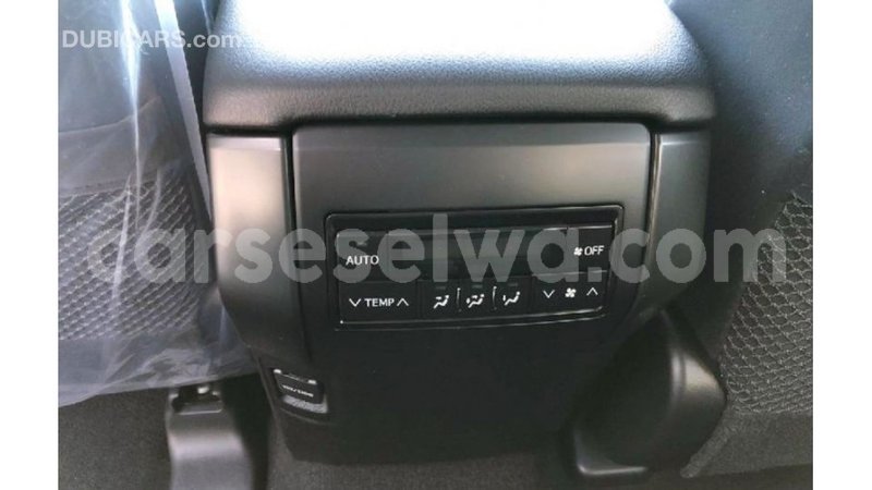 Big with watermark toyota prado east mahe import dubai 6718