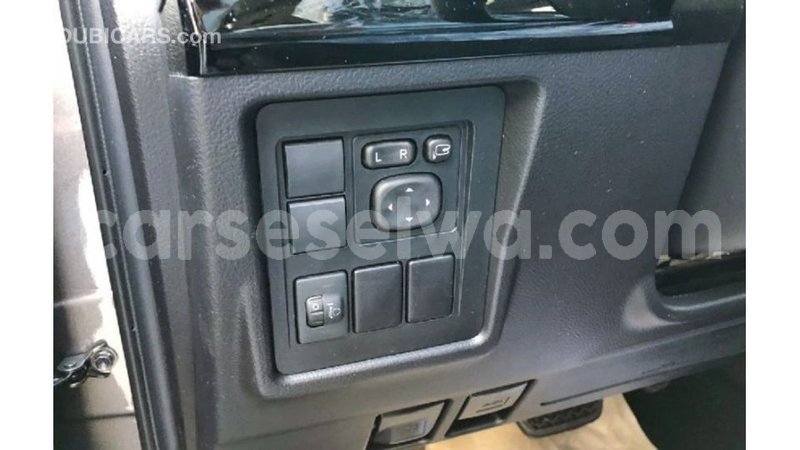 Big with watermark toyota prado east mahe import dubai 6718