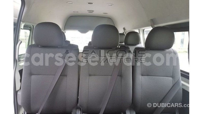 Big with watermark toyota hiace east mahe import dubai 6719