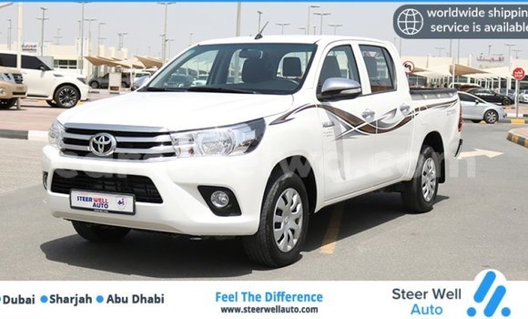 Acheter Import Voiture Toyota Hilux Blanc à Import - Dubai, East Mahé Acheter Import Voiture Toyota Hilux Blanc à Import - Dubai, East Mahé