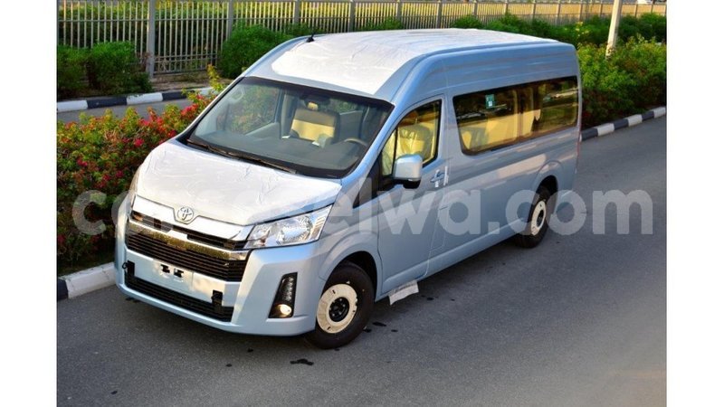 Big with watermark toyota hiace east mahe import dubai 6724