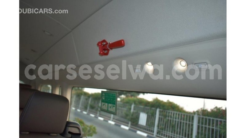 Big with watermark toyota hiace east mahe import dubai 6724