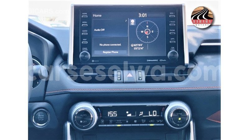 Big with watermark toyota ade east mahe import dubai 6725