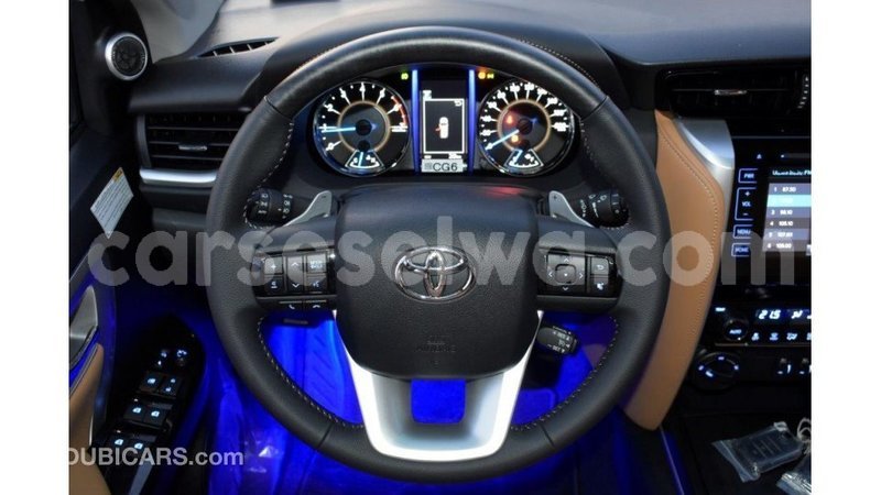 Big with watermark toyota fortuner east mahe import dubai 6726