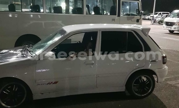 Acheter Occasion Voiture Toyota Starlet Blanc à Saint Louis, Grand Victoria