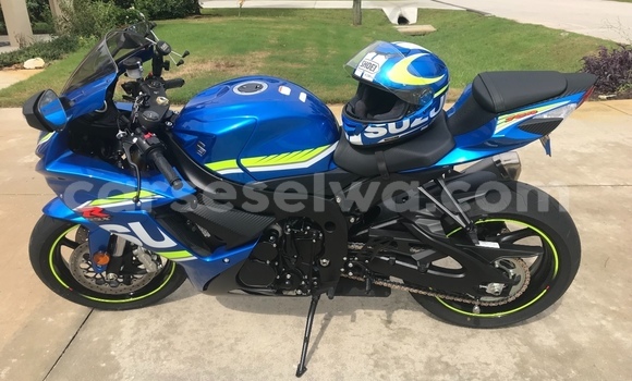 Acheter Occasion Moto Suzuki GSX Bleu à Anse Aux Pins, East Mahé