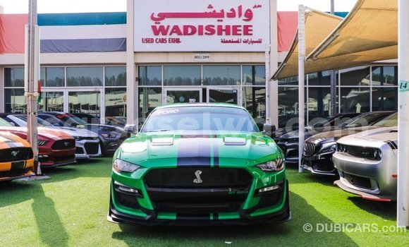 Acheter Import Voiture Ford Mustang Vert à Import - Dubai, East Mahé Acheter Import Voiture Ford Mustang Vert à Import - Dubai, East Mahé