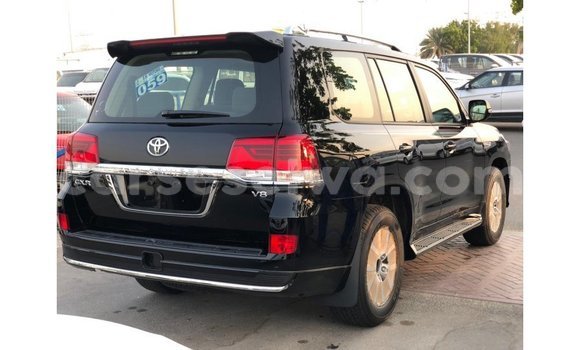 Buy Import Toyota Land Cruiser Black Car in Import - Dubai in East Mahé Buy Import Toyota Land Cruiser Black Car in Import - Dubai in East Mahé