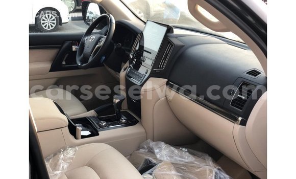 Buy Import Toyota Land Cruiser Black Car in Import - Dubai in East Mahé Buy Import Toyota Land Cruiser Black Car in Import - Dubai in East Mahé