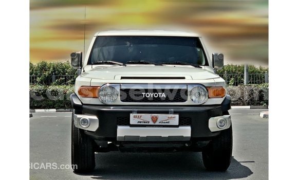 Buy Import Toyota FJ Cruiser White Car in Import - Dubai in East Mahé Buy Import Toyota FJ Cruiser White Car in Import - Dubai in East Mahé