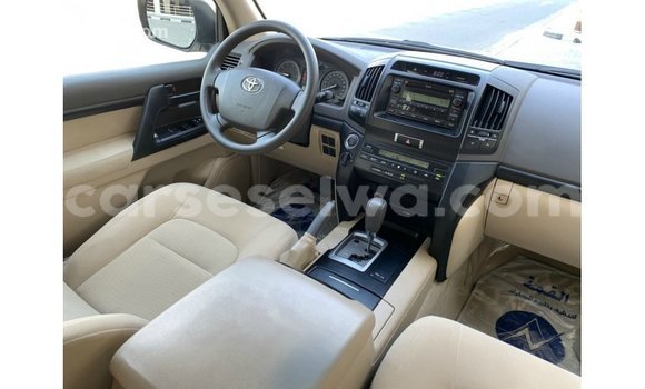 Buy Import Toyota Land Cruiser Other Car in Import - Dubai in East Mahé Buy Import Toyota Land Cruiser Other Car in Import - Dubai in East Mahé
