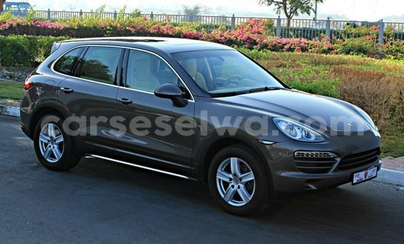 Acheter Import Voiture Porsche Cayenne Marron à Import - Dubai, East Mahé