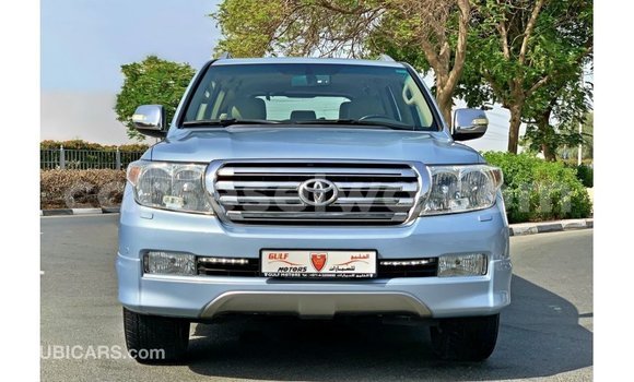 Buy Import Toyota Land Cruiser Blue Car in Import - Dubai in East Mahé Buy Import Toyota Land Cruiser Blue Car in Import - Dubai in East Mahé