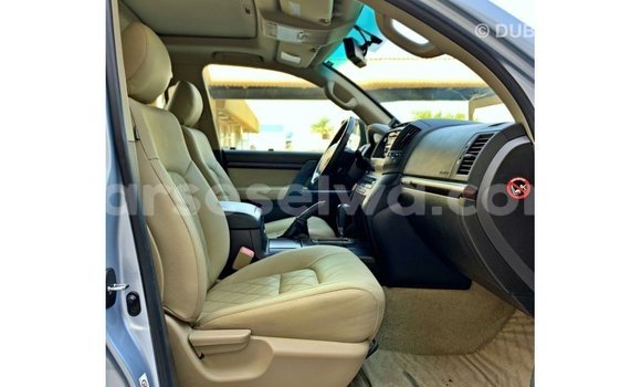 Buy Import Toyota Land Cruiser Blue Car in Import - Dubai in East Mahé Buy Import Toyota Land Cruiser Blue Car in Import - Dubai in East Mahé