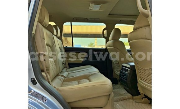 Buy Import Toyota Land Cruiser Blue Car in Import - Dubai in East Mahé Buy Import Toyota Land Cruiser Blue Car in Import - Dubai in East Mahé