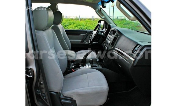 Buy Import Mitsubishi Pajero Brown Car in Import - Dubai in East Mahé Buy Import Mitsubishi Pajero Brown Car in Import - Dubai in East Mahé