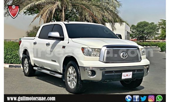 Buy Import Toyota Tundra White Car in Import - Dubai in East Mahé