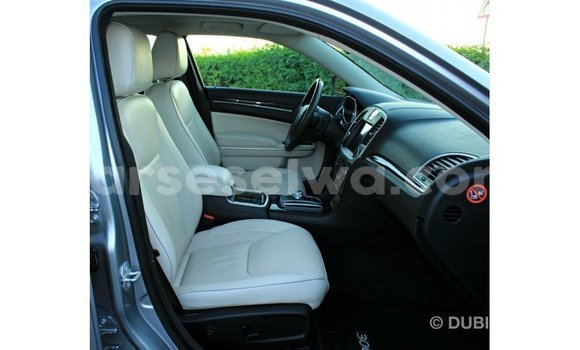 Buy Import Chrysler 300 Other Car in Import - Dubai in East Mahé Buy Import Chrysler 300 Other Car in Import - Dubai in East Mahé