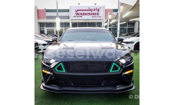 Acheter Import Voiture Ford Mustang Noir à Import - Dubai, East Mahé Acheter Import Voiture Ford Mustang Noir à Import - Dubai, East Mahé