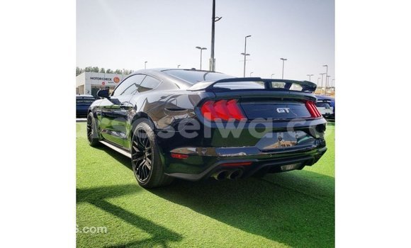 Acheter Import Voiture Ford Mustang Noir à Import - Dubai, East Mahé Acheter Import Voiture Ford Mustang Noir à Import - Dubai, East Mahé