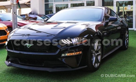 Acheter Import Voiture Ford Mustang Noir à Import - Dubai, East Mahé Acheter Import Voiture Ford Mustang Noir à Import - Dubai, East Mahé