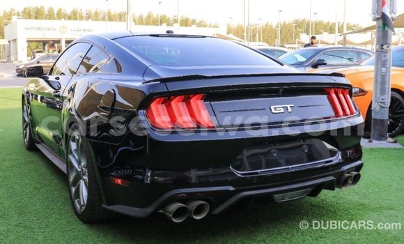 Acheter Import Voiture Ford Mustang Noir à Import - Dubai, East Mahé Acheter Import Voiture Ford Mustang Noir à Import - Dubai, East Mahé