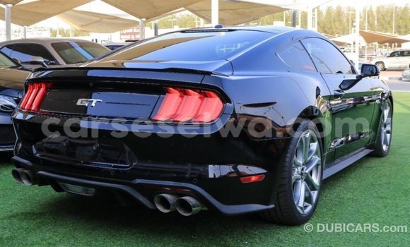 Acheter Import Voiture Ford Mustang Noir à Import - Dubai, East Mahé Acheter Import Voiture Ford Mustang Noir à Import - Dubai, East Mahé