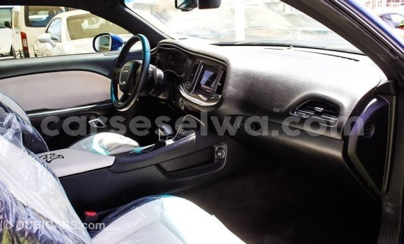 Acheter Import Voiture Dodge Challenger Bleu à Import - Dubai, East Mahé Acheter Import Voiture Dodge Challenger Bleu à Import - Dubai, East Mahé