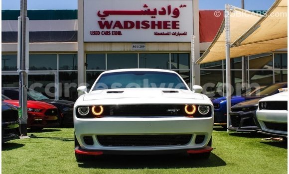 Buy Import Dodge Challenger White Car in Import - Dubai in East Mahé Buy Import Dodge Challenger White Car in Import - Dubai in East Mahé
