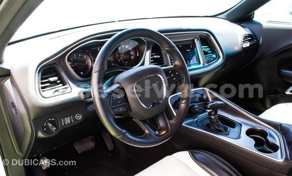 Buy Import Dodge Challenger White Car in Import - Dubai in East Mahé Buy Import Dodge Challenger White Car in Import - Dubai in East Mahé