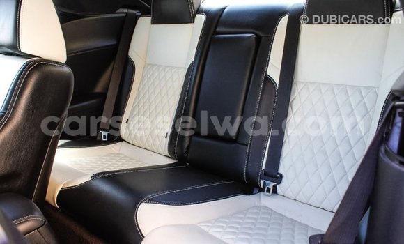 Buy Import Dodge Challenger White Car in Import - Dubai in East Mahé Buy Import Dodge Challenger White Car in Import - Dubai in East Mahé