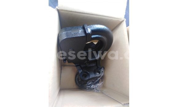 Buy Import Toyota Land Cruiser White Car in Import - Dubai in East Mahé Buy Import Toyota Land Cruiser White Car in Import - Dubai in East Mahé