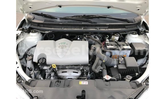 Buy Import Toyota DA White Truck in Import - Dubai in East Mahé Buy Import Toyota DA White Truck in Import - Dubai in East Mahé