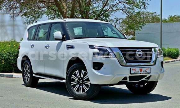Buy Import Nissan Patrol White Car in Import - Dubai in East Mahé