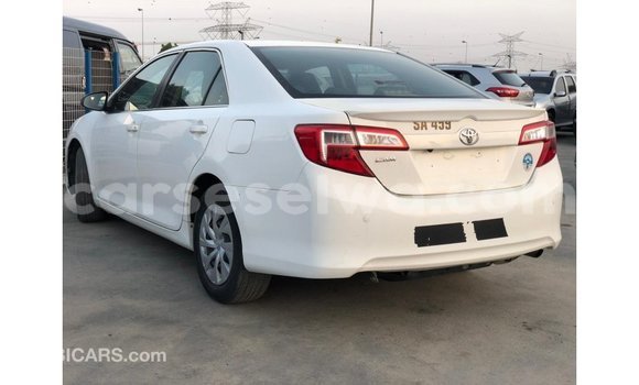 Buy Import Toyota Camry White Car in Import - Dubai in East Mahé Buy Import Toyota Camry White Car in Import - Dubai in East Mahé