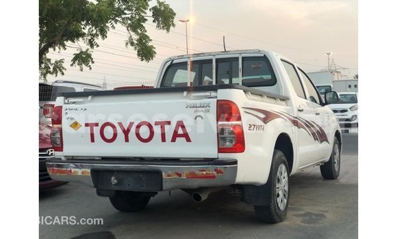 Buy Import Toyota Hilux White Car in Import - Dubai in East Mahé Buy Import Toyota Hilux White Car in Import - Dubai in East Mahé