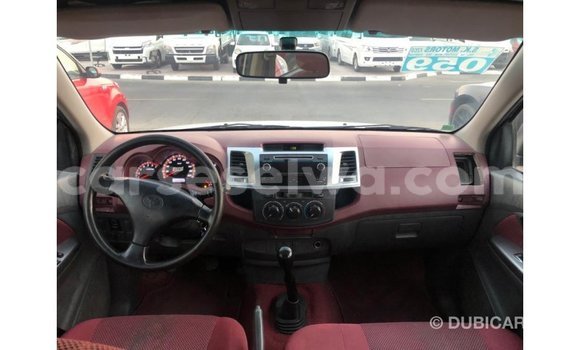 Buy Import Toyota Hilux White Car in Import - Dubai in East Mahé Buy Import Toyota Hilux White Car in Import - Dubai in East Mahé
