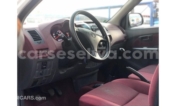 Buy Import Toyota Hilux White Car in Import - Dubai in East Mahé Buy Import Toyota Hilux White Car in Import - Dubai in East Mahé