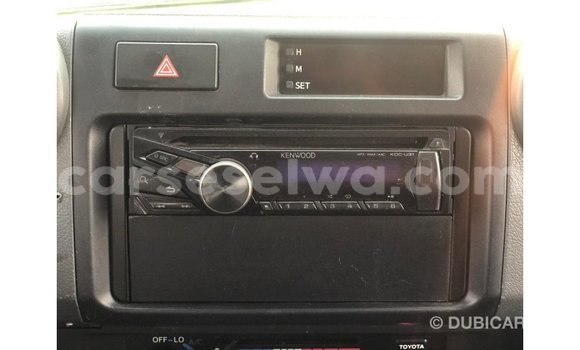 Buy Import Toyota Land Cruiser White Car in Import - Dubai in East Mahé Buy Import Toyota Land Cruiser White Car in Import - Dubai in East Mahé